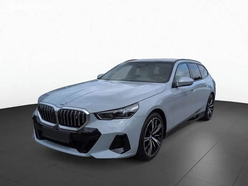 BMW i5, xDrive40 M-Sport B&W Pano Taž